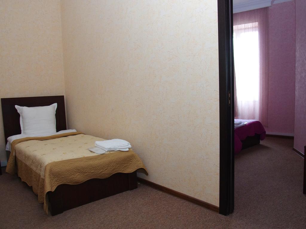 King Edward Hotel Tiflis Habitación foto