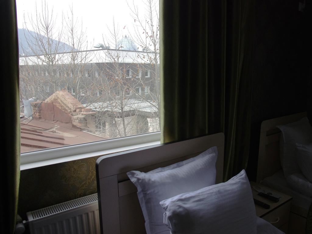 King Edward Hotel Tiflis Habitación foto